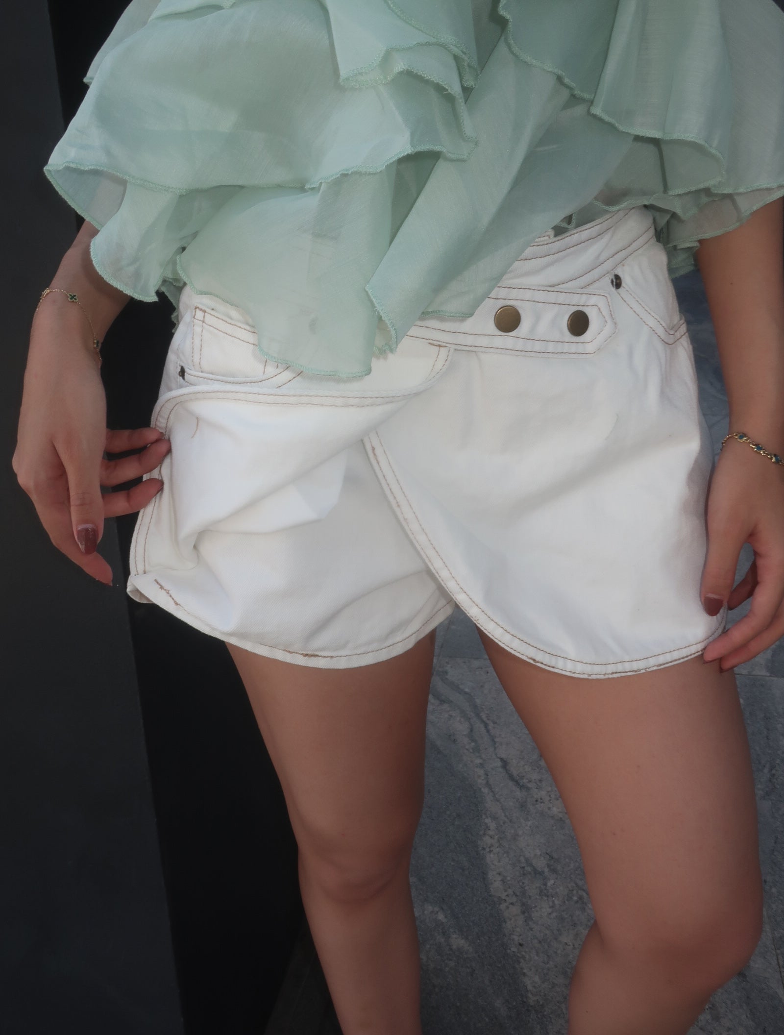 Bloom white denim short